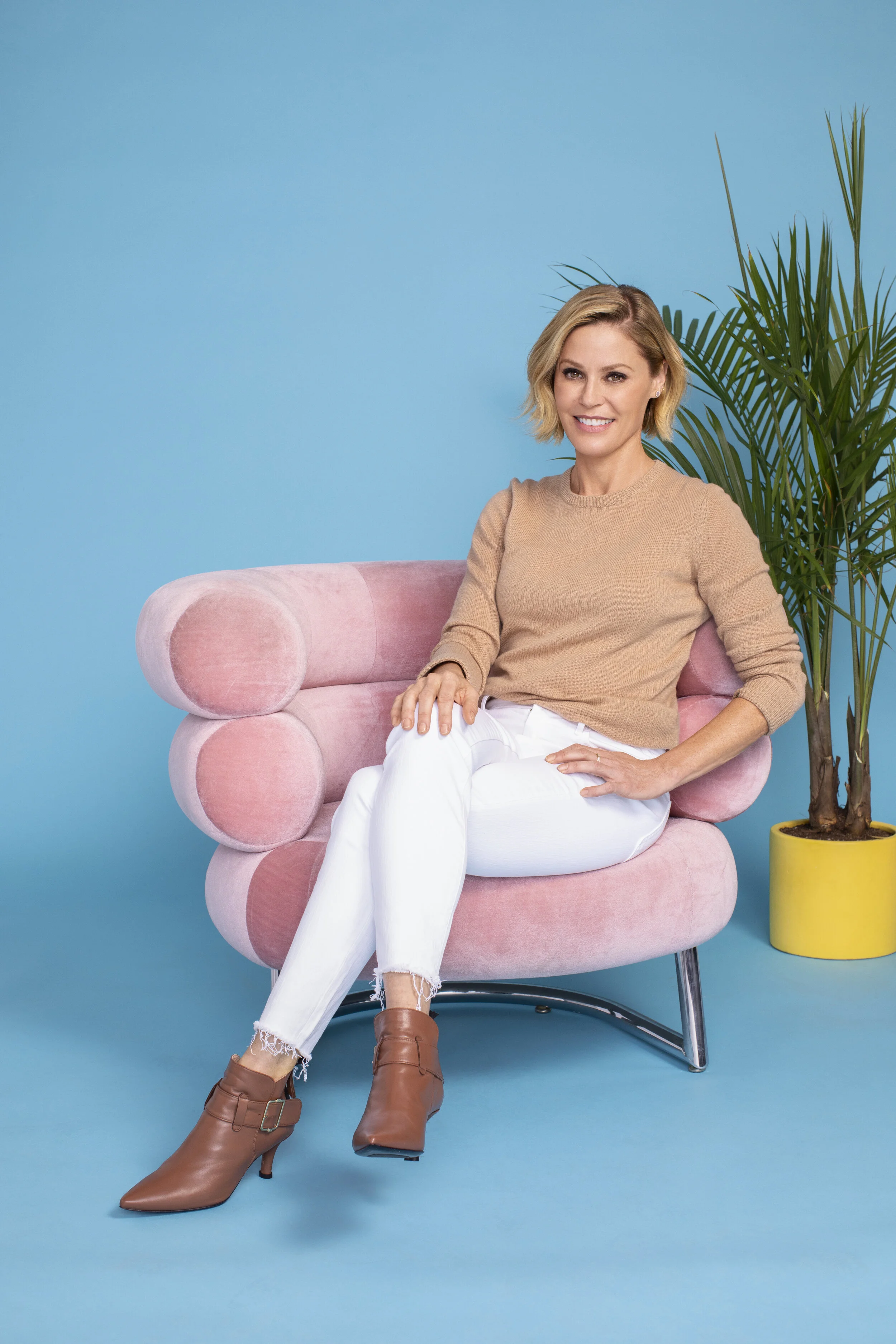 Julie Bowen for Xofluza campaign image 1